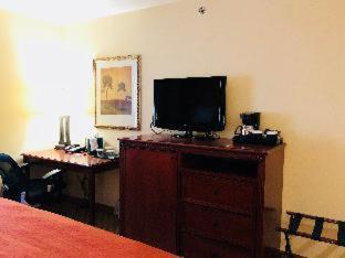 Queens County Inn And Suites New York Phòng bức ảnh